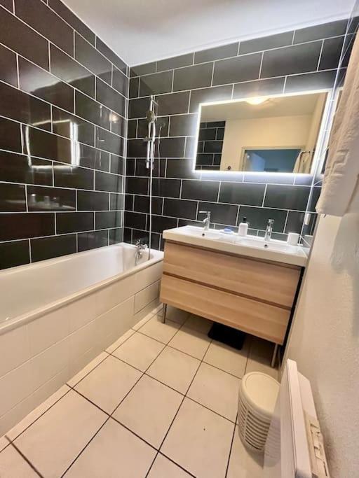 Appartement T3 Proche Remparts Avignon Eksteriør billede