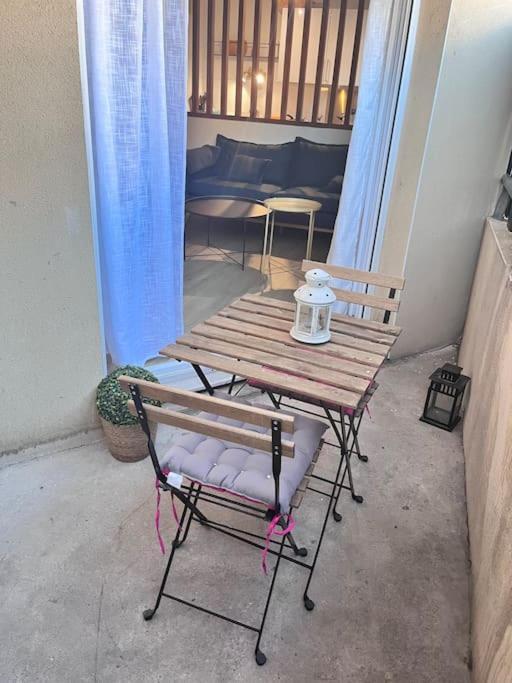 Appartement T3 Proche Remparts Avignon Eksteriør billede